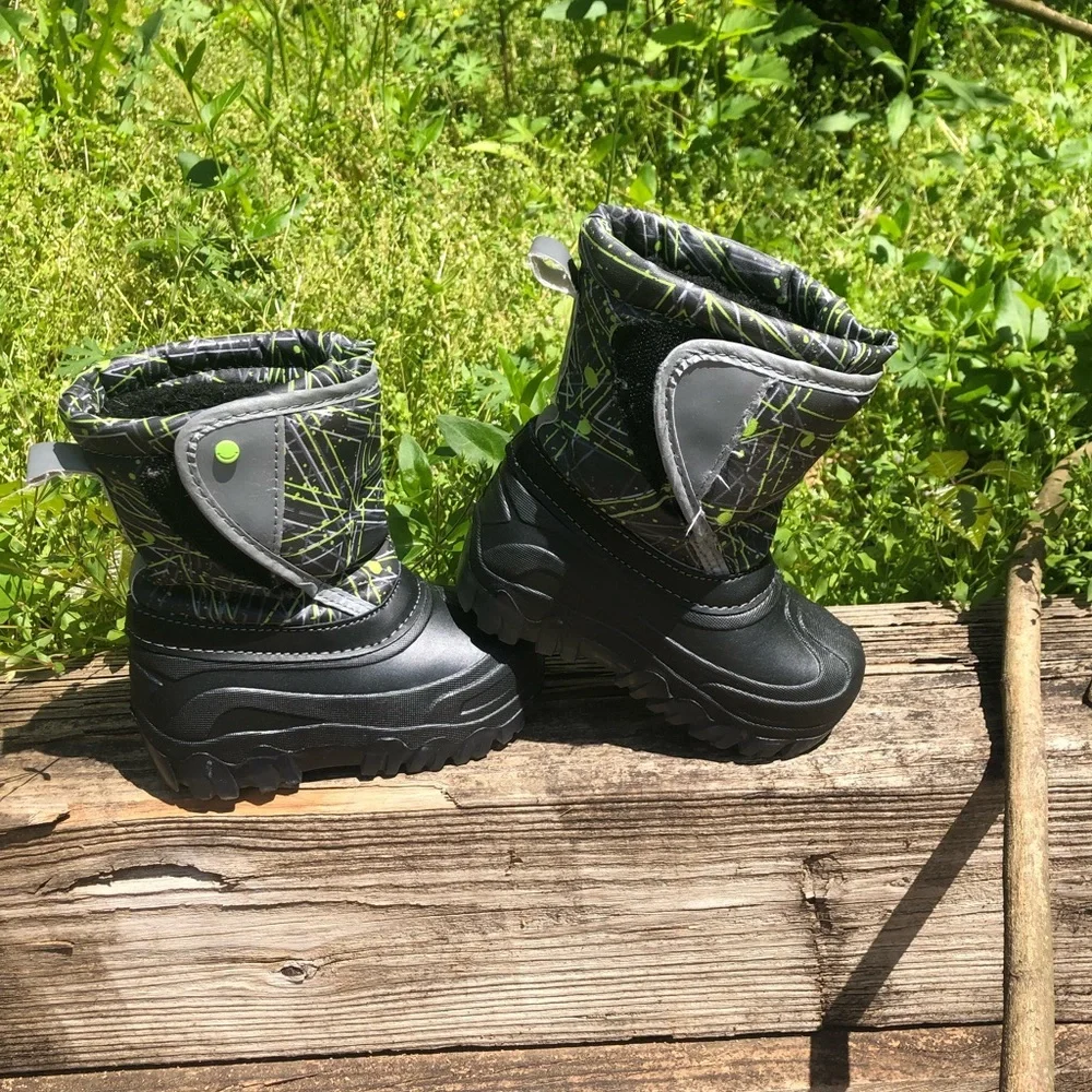 Toddler Sz 7 Light up sole rain boots